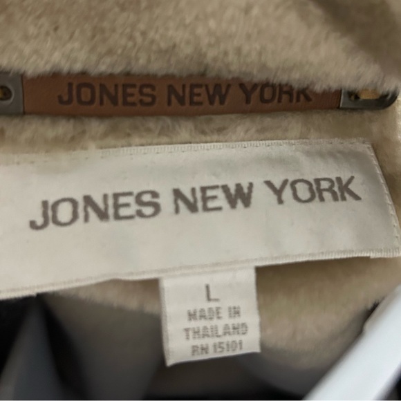 NWT women’s Jacket - Picture 5 of 7